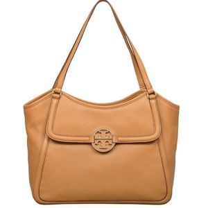 Tory Burch • Amanda Easy Tote in Camel